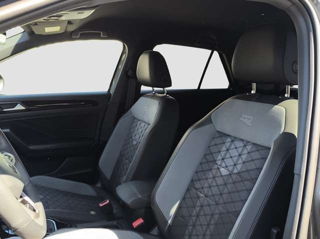 Volkswagen T-Roc 1.5 TSI DSG R-Line LED PARK-ASSIST RFK