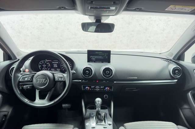 Audi A3 Sportback 40 e-tron*S-TR*LED*NAV*VC*SZH*