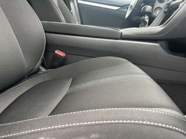 Honda Civic 1.0 Elegance 