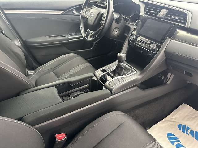 Honda Civic 1.0 Elegance 