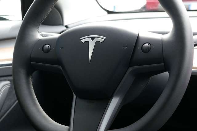 Tesla Model 3 Langstreckenbatt. Allradantrieb 93% SOH