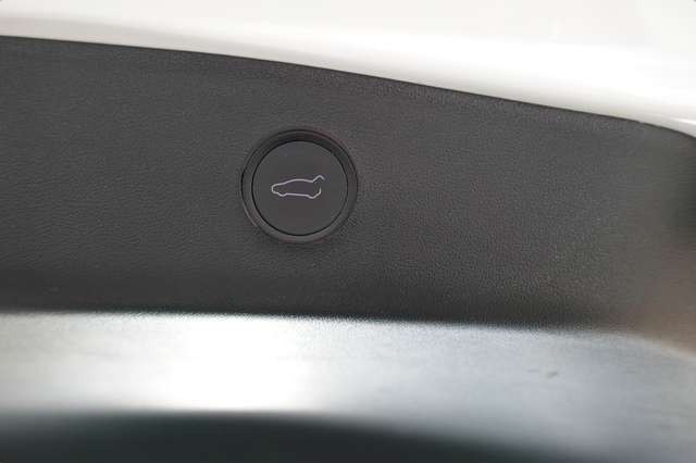Tesla Model 3 Langstreckenbatt. Allradantrieb 93% SOH