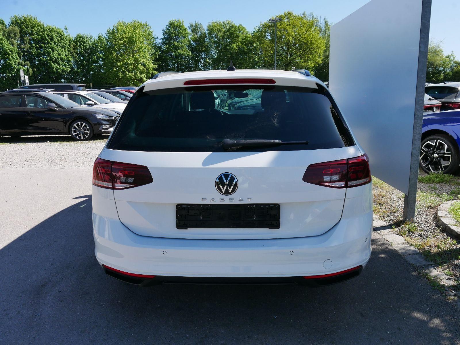 Volkswagen Passat Variant 2.0 TDI DPF DSG BUSINESS* ACC * AHK * LED * NAVI * PDC * KLIMAAUT