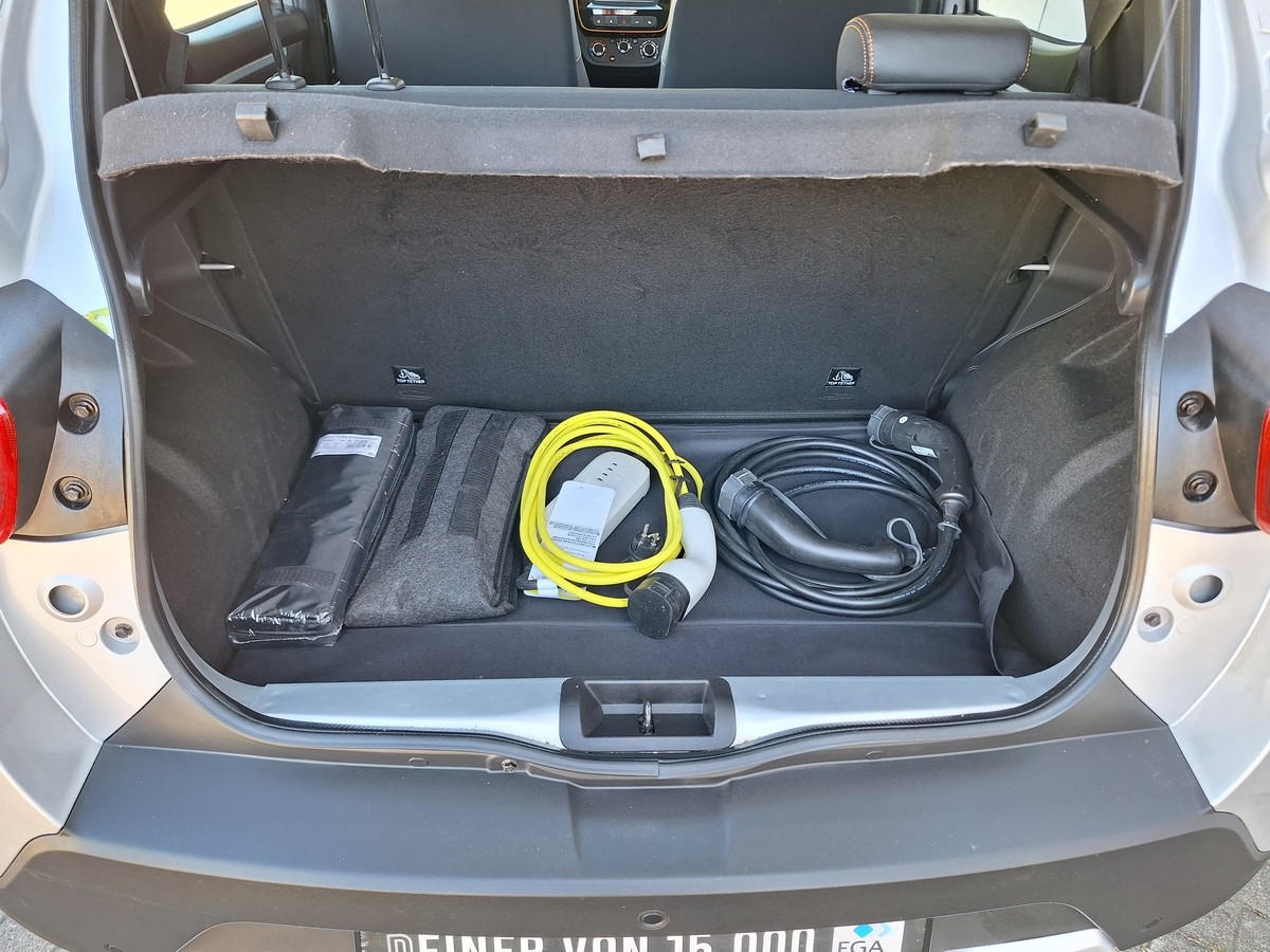 Dacia Spring Electric 45 * Leder * Rückfahrkamera * Winterräder 