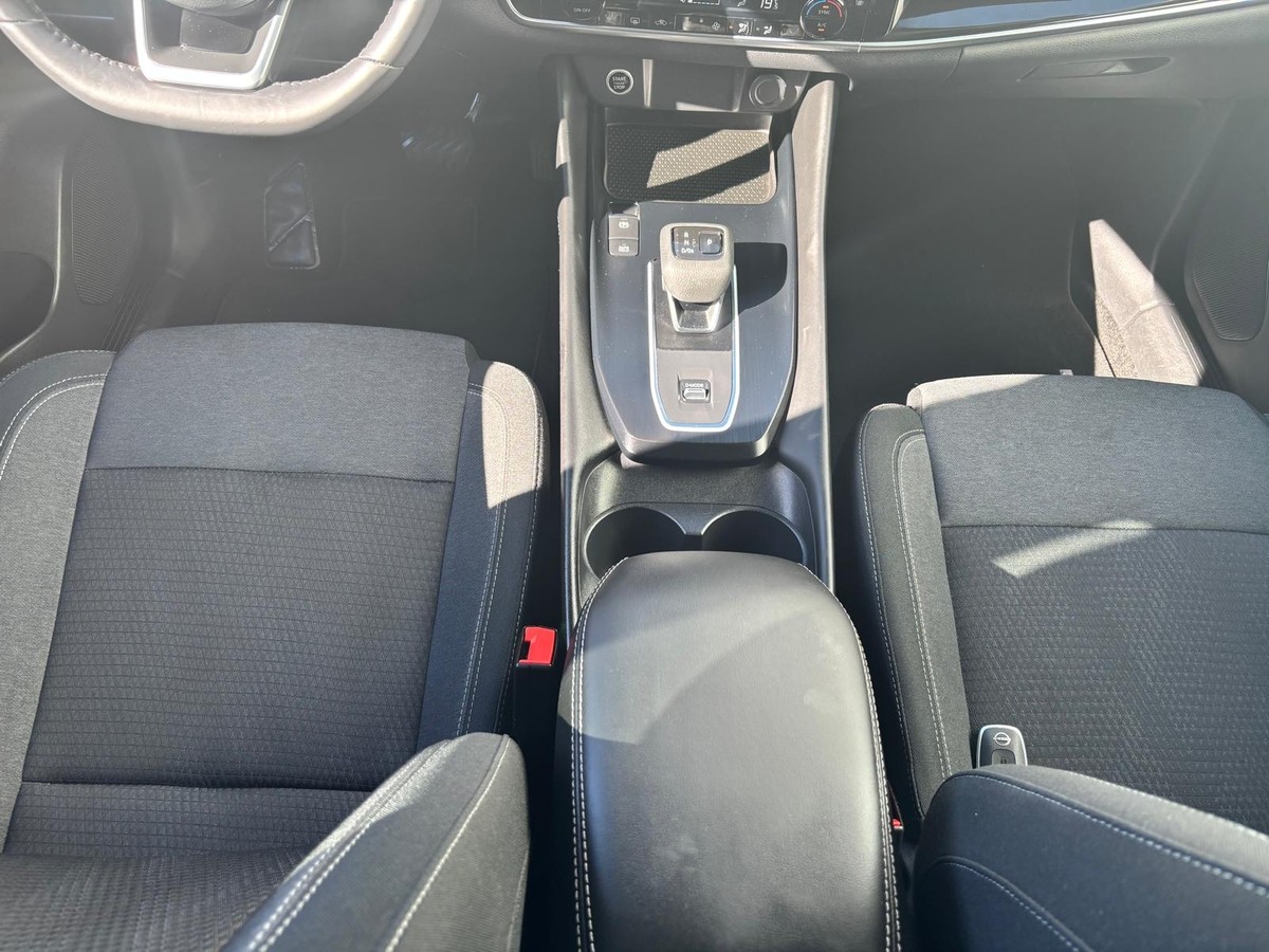 Nissan Qashqai 1.3 DIG-T N-Connecta*Kamera*AT*GJR*Pano*AHK*