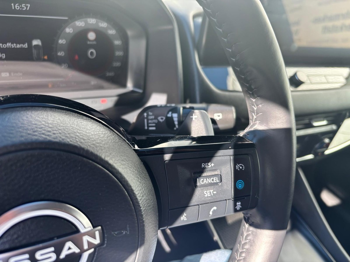Nissan Qashqai 1.3 DIG-T N-Connecta*Kamera*AT*GJR*Pano*AHK*
