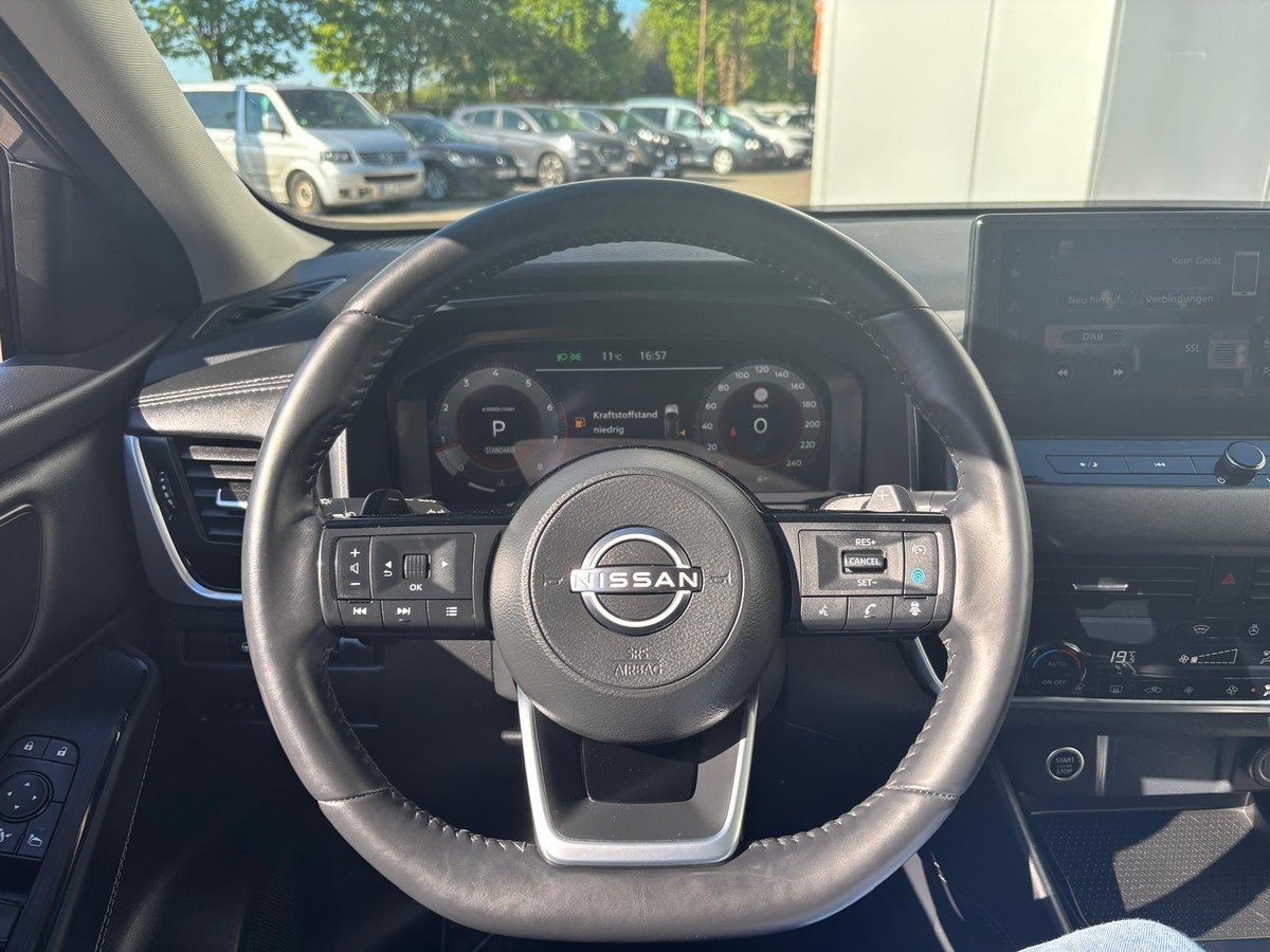 Nissan Qashqai 1.3 DIG-T N-Connecta*Kamera*AT*GJR*Pano*AHK*