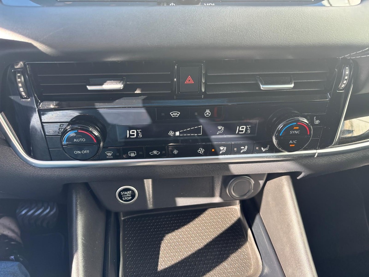 Nissan Qashqai 1.3 DIG-T N-Connecta*Kamera*AT*GJR*Pano*AHK*