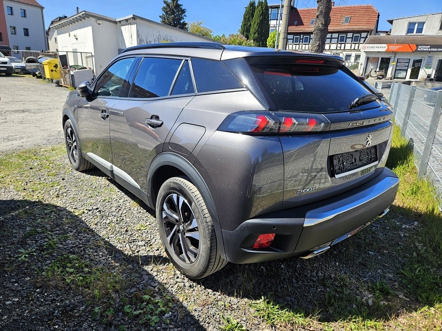 Peugeot 2008 Allure Pack PureTech 130 EAT8 Automatik