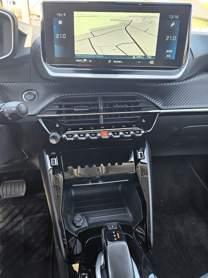 Peugeot 2008 Allure Pack PureTech 130 EAT8 Automatik