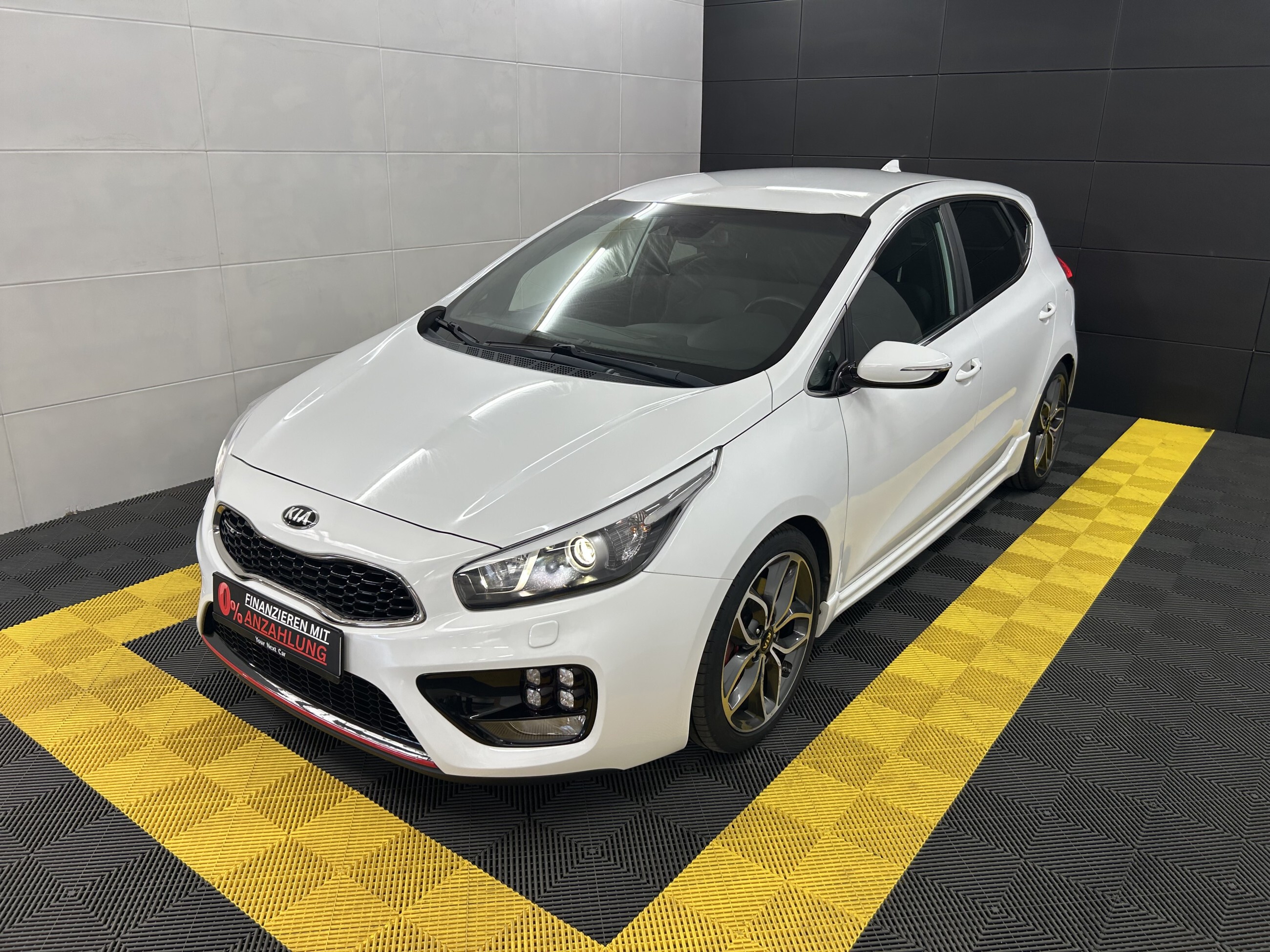 Kia cee'd / Ceed Ceed GT-Track+AHK+Navi+SHA+FLA+Temp+Carplay+SHZ