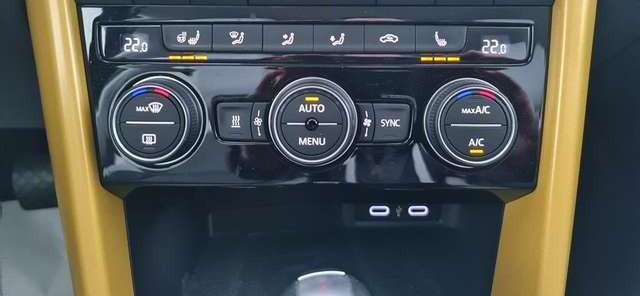 Volkswagen T-Roc Style, 1.Hand, unfallfrei,Kamera,Navi,Standheizung