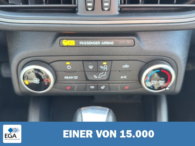 Ford Focus COOL & CONNECT NAVI / LED / PDC / GJR / WINTER-PAK