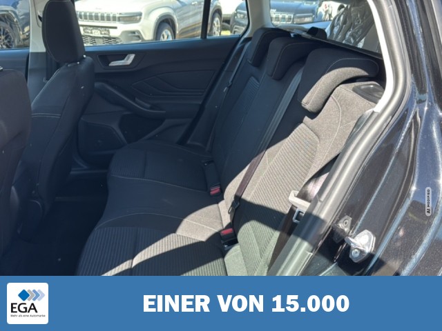 Ford Focus Turnier Titanium NAVI AHK LED ACC SHZ Apple CarPlay