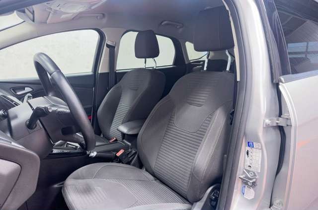 Ford Focus Lim. Titanium Klima Xenon Navi
