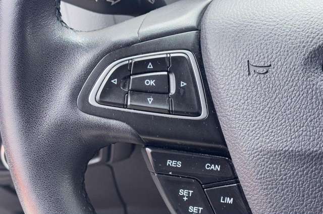 Ford Focus Lim. Titanium Klima Xenon Navi