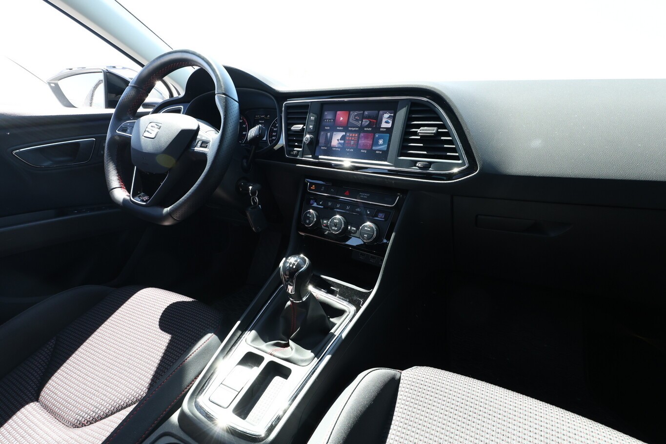 Seat Leon ST 1.4 TSI 150 FR Pano LED Nav PDC LM18Z