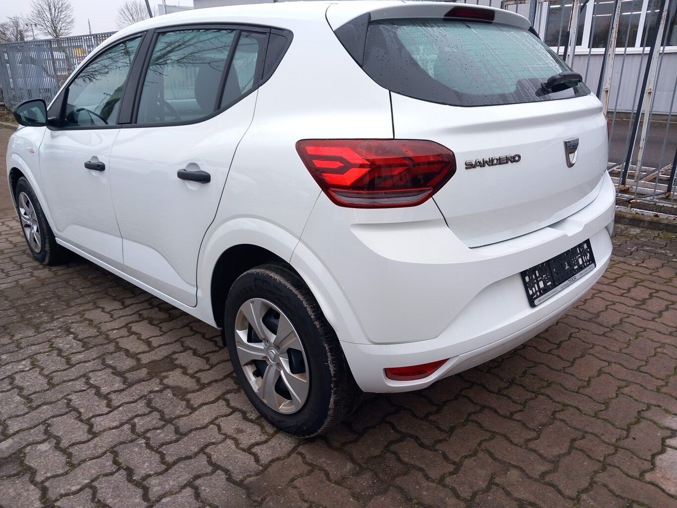 Dacia Sandero III 1.0 TCe 90 Essential LED Temp