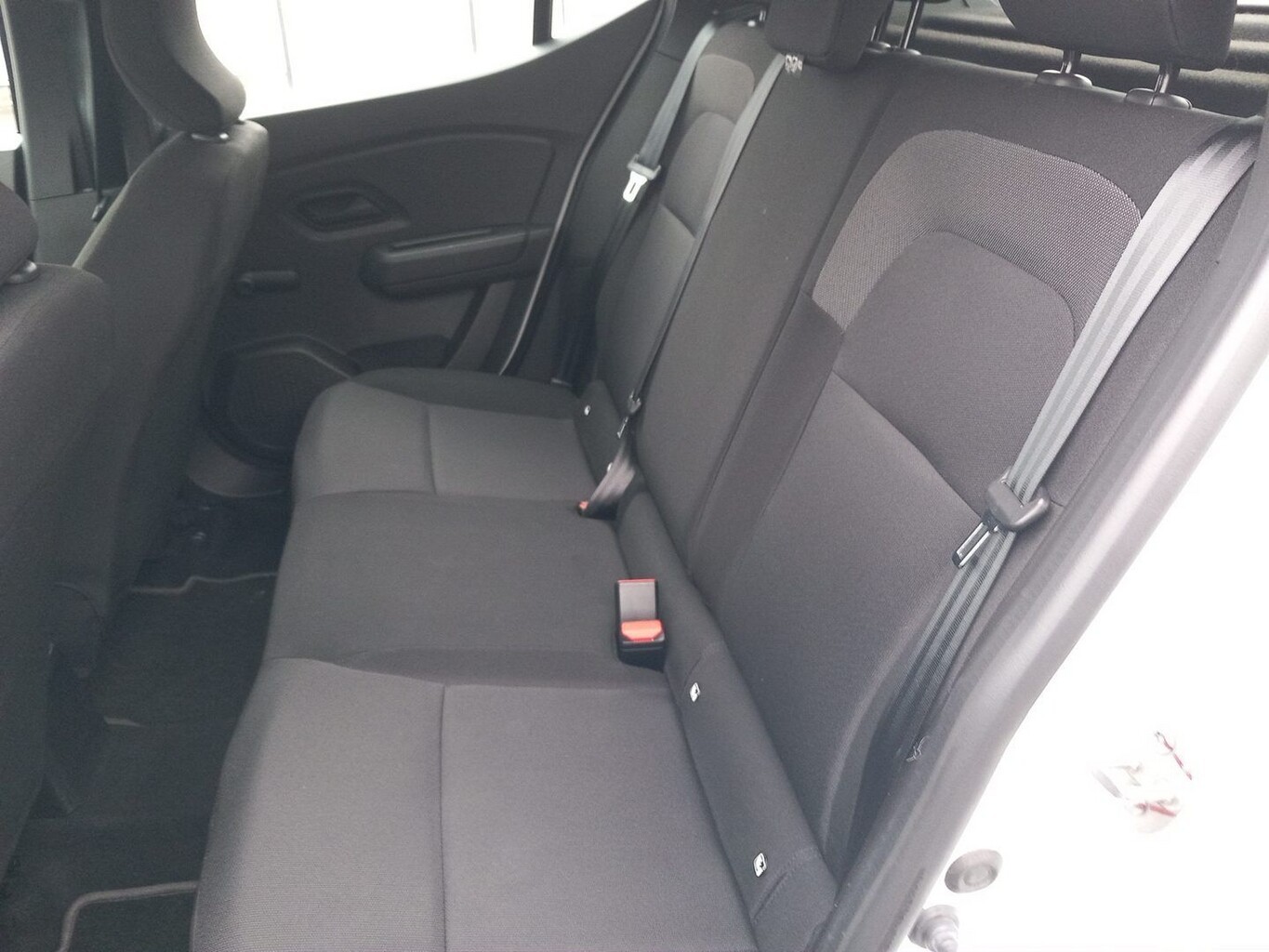 Dacia Sandero III 1.0 TCe 90 Essential LED Temp