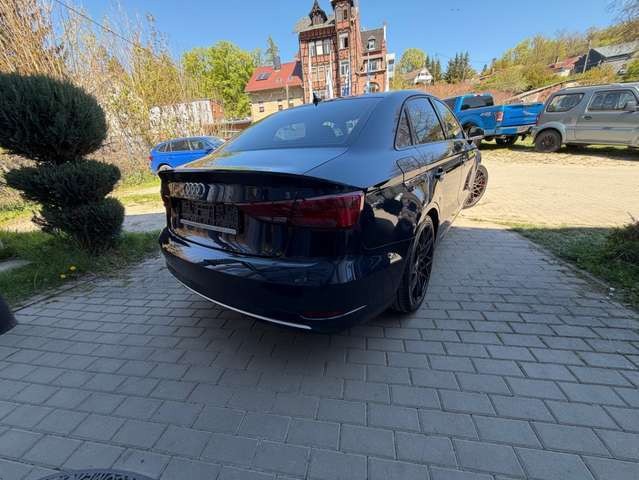 Audi A3 1,4 TFSI S LINE LIMOUSINE SERVICE NEU