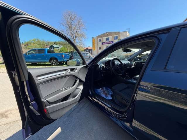 Audi A3 1,4 TFSI S LINE LIMOUSINE SERVICE NEU