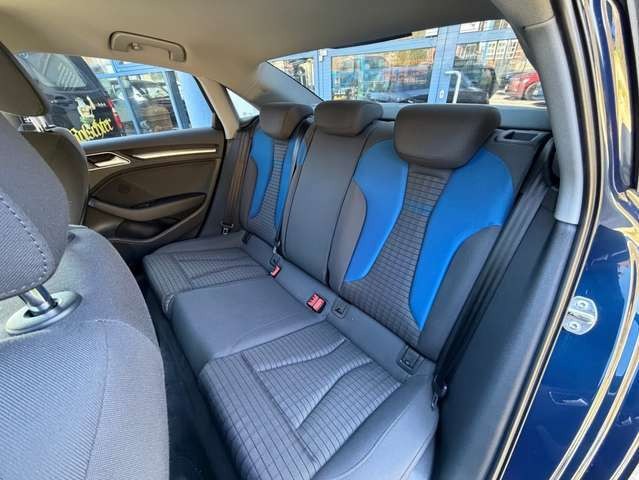 Audi A3 1,4 TFSI S LINE LIMOUSINE SERVICE NEU