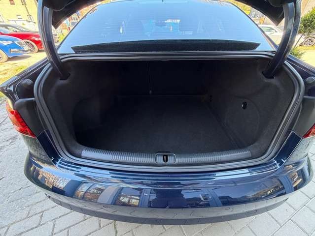Audi A3 1,4 TFSI S LINE LIMOUSINE SERVICE NEU