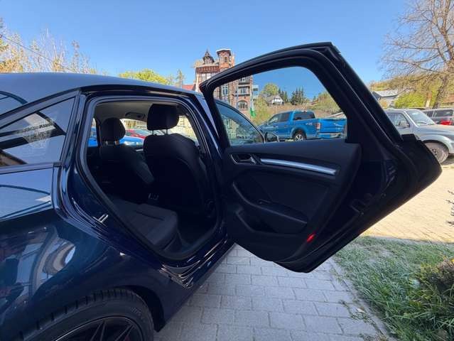 Audi A3 1,4 TFSI S LINE LIMOUSINE SERVICE NEU
