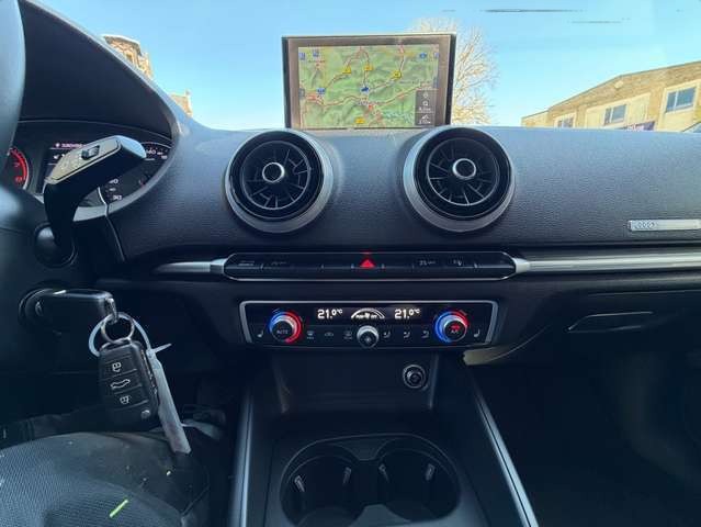 Audi A3 1,4 TFSI S LINE LIMOUSINE SERVICE NEU