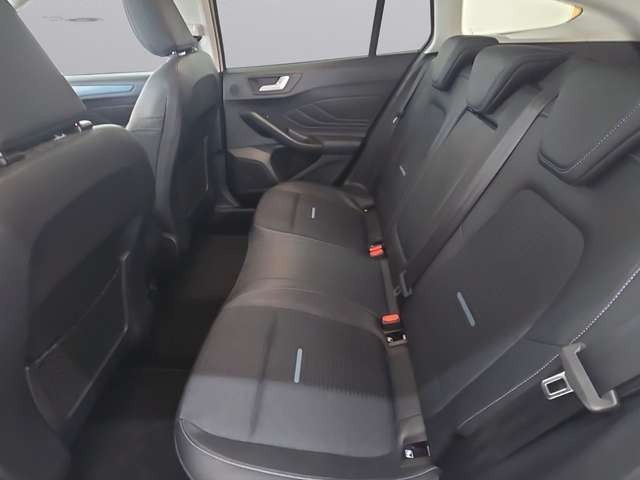 Ford Focus Turnier Active Automatik *AHK*PANO*ACC*LED