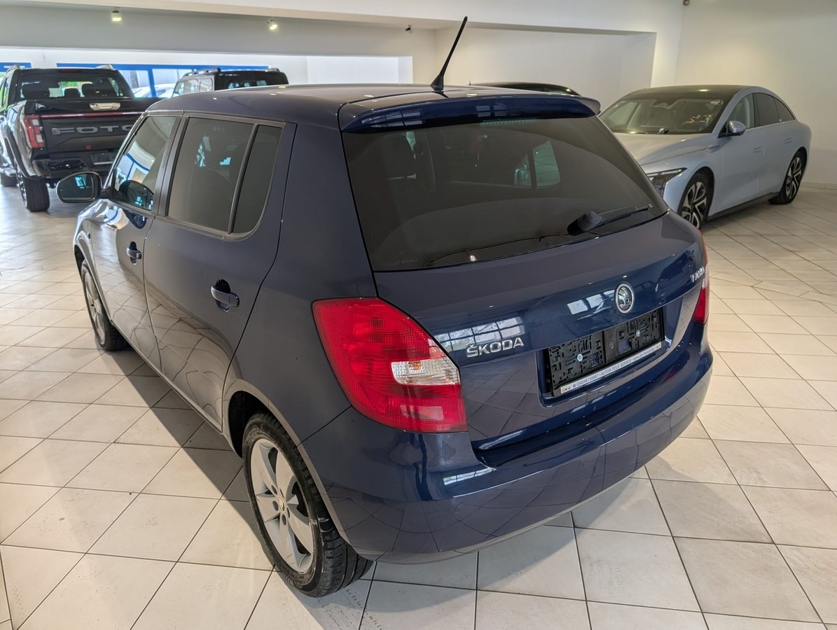 Skoda Fabia 1.6TDI SHZ PDC Klimaautomatik AHK