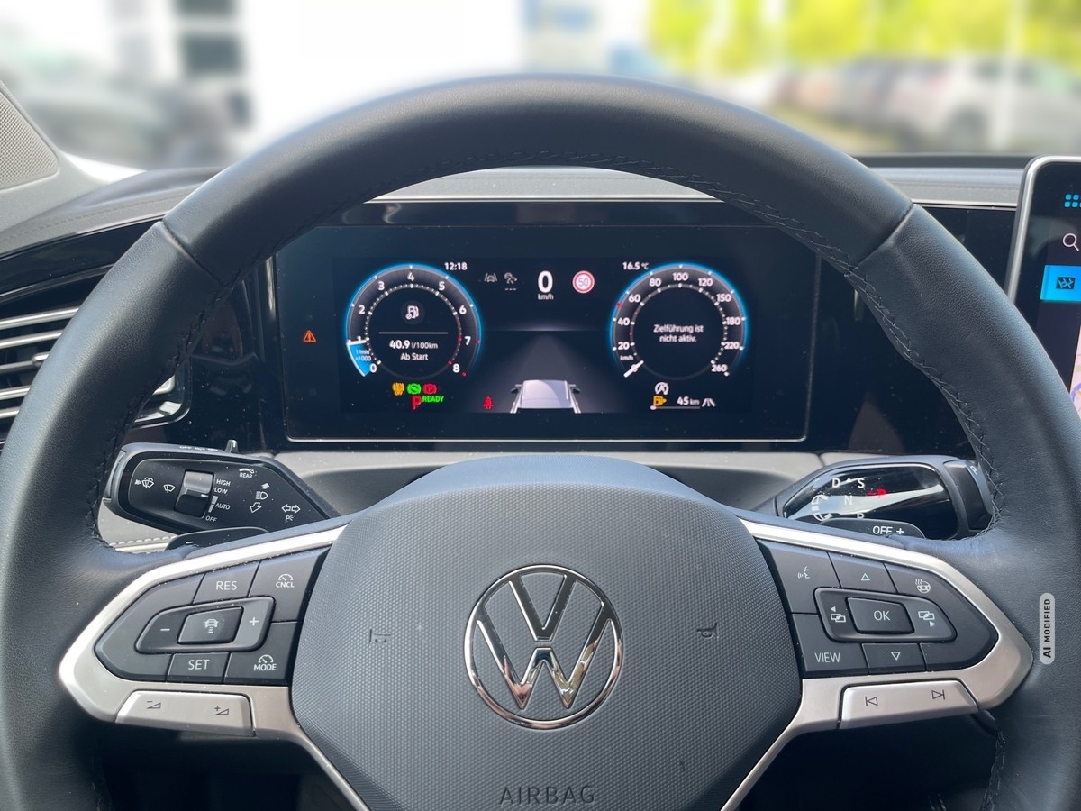 Volkswagen Tiguan 1.5 eTSI Elegance AHK elektr.Heckklappe LED Sitzh ACC