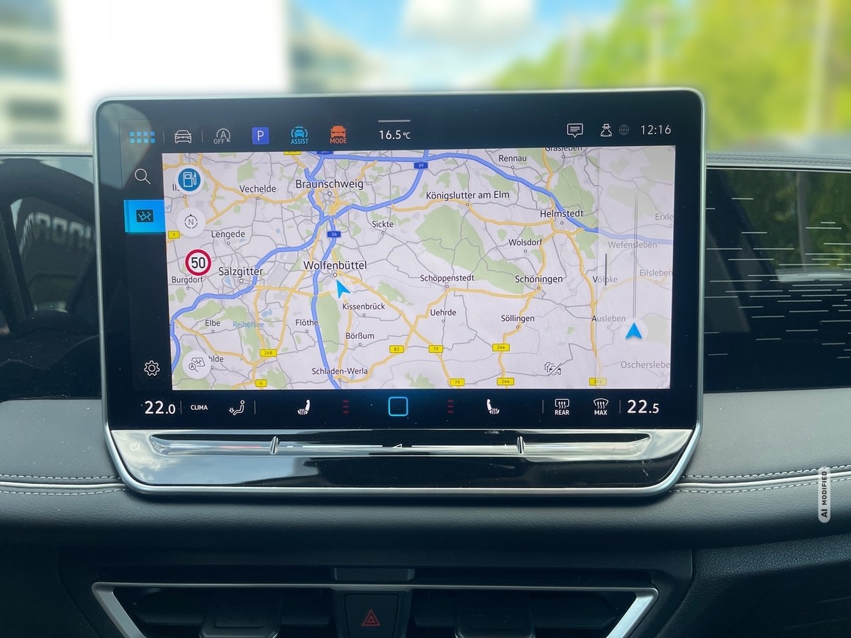 Volkswagen Tiguan 1.5 eTSI Elegance AHK elektr.Heckklappe LED Sitzh ACC