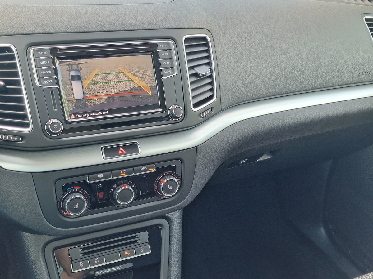 Volkswagen Sharan TSi Comfortline*AHK*R-Kamera*Sitzheizung
