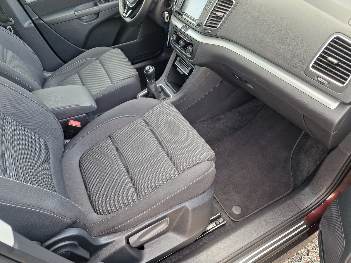 Volkswagen Sharan TSi Comfortline*AHK*R-Kamera*Sitzheizung