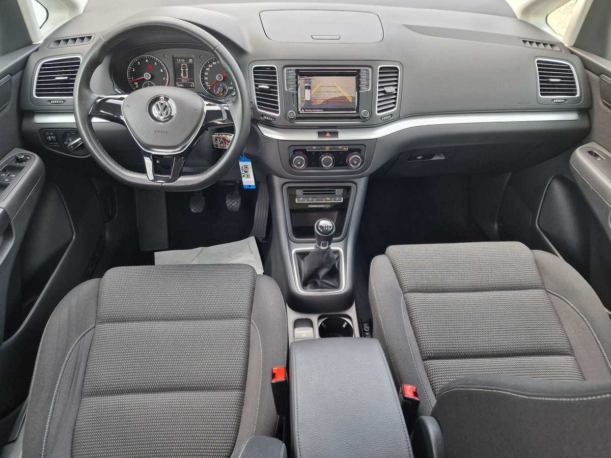 Volkswagen Sharan TSi Comfortline*AHK*R-Kamera*Sitzheizung
