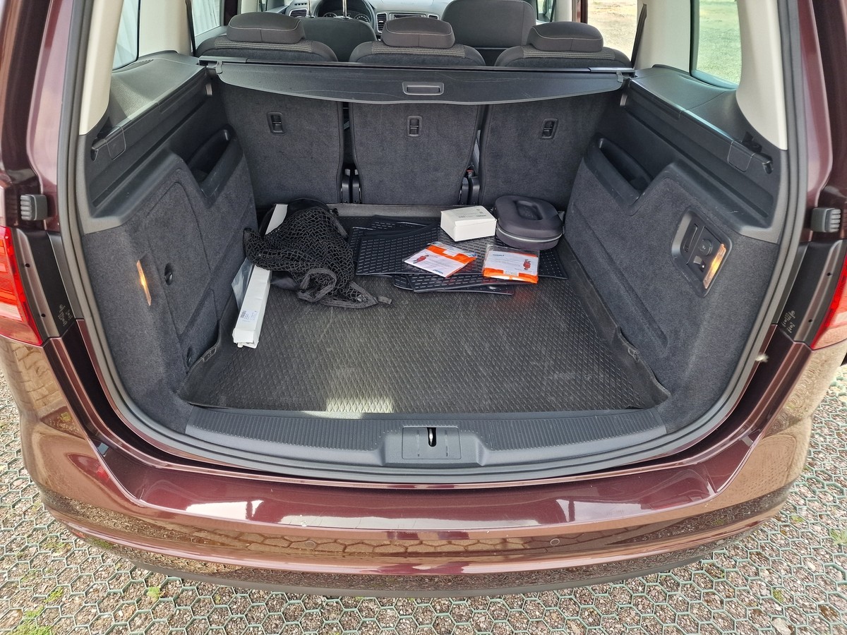Volkswagen Sharan TSi Comfortline*AHK*R-Kamera*Sitzheizung