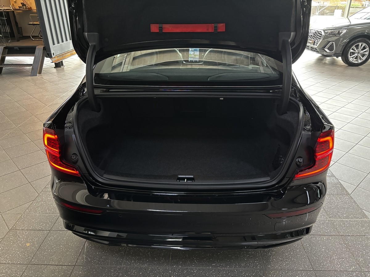 Volvo S60 B5 AWD Ultimate Dark LED ACC Pano 360 H&K