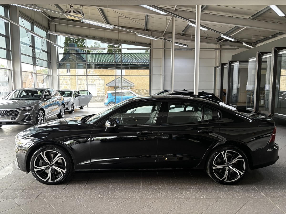 Volvo S60 B5 AWD Ultimate Dark LED ACC Pano 360 H&K