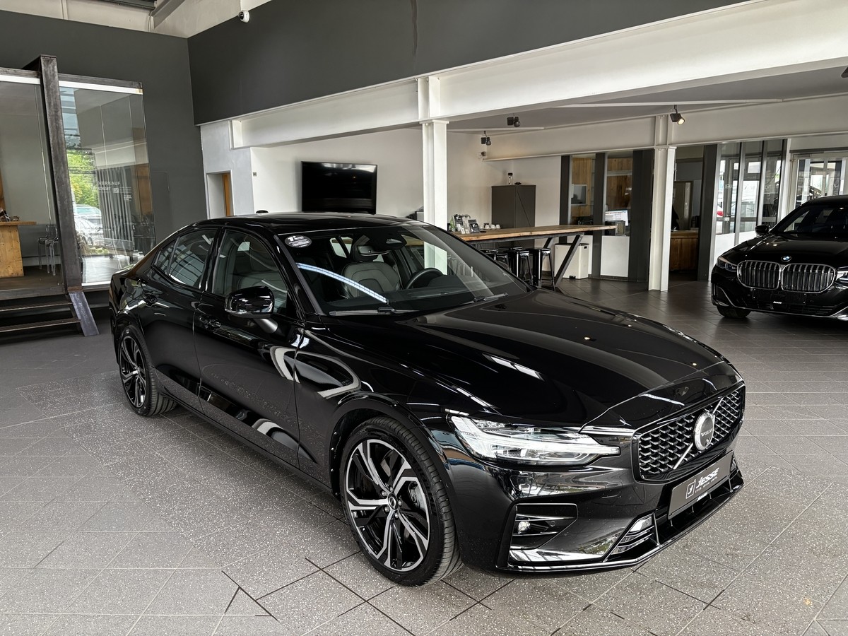 Volvo S60 B5 AWD Ultimate Dark LED ACC Pano 360 H&K