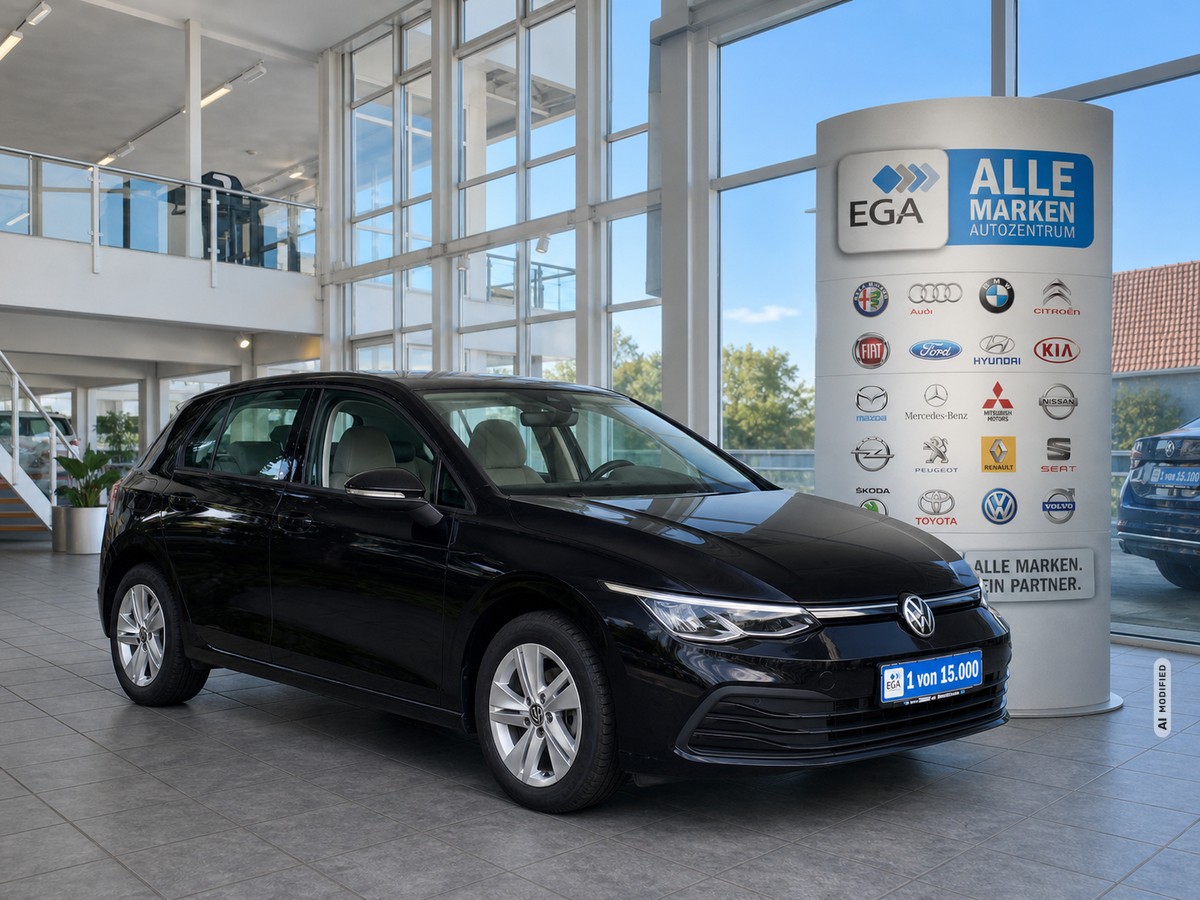 Volkswagen Golf VIII 1.5 TSI Life 48TKM*NAVI*ACCTRAVEL ASS*LED*SHZ*PDC