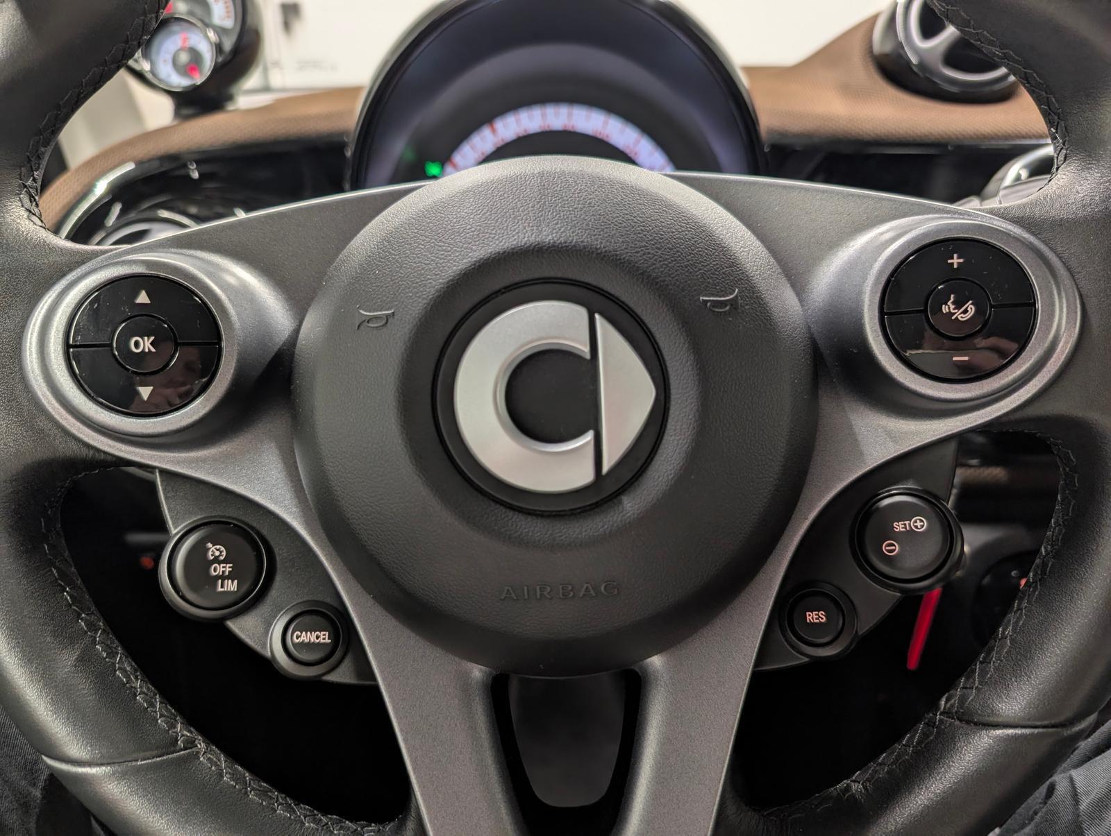 Smart ForTwo Perfect Navi/Klimaaut./SHZ/BT/15-LM