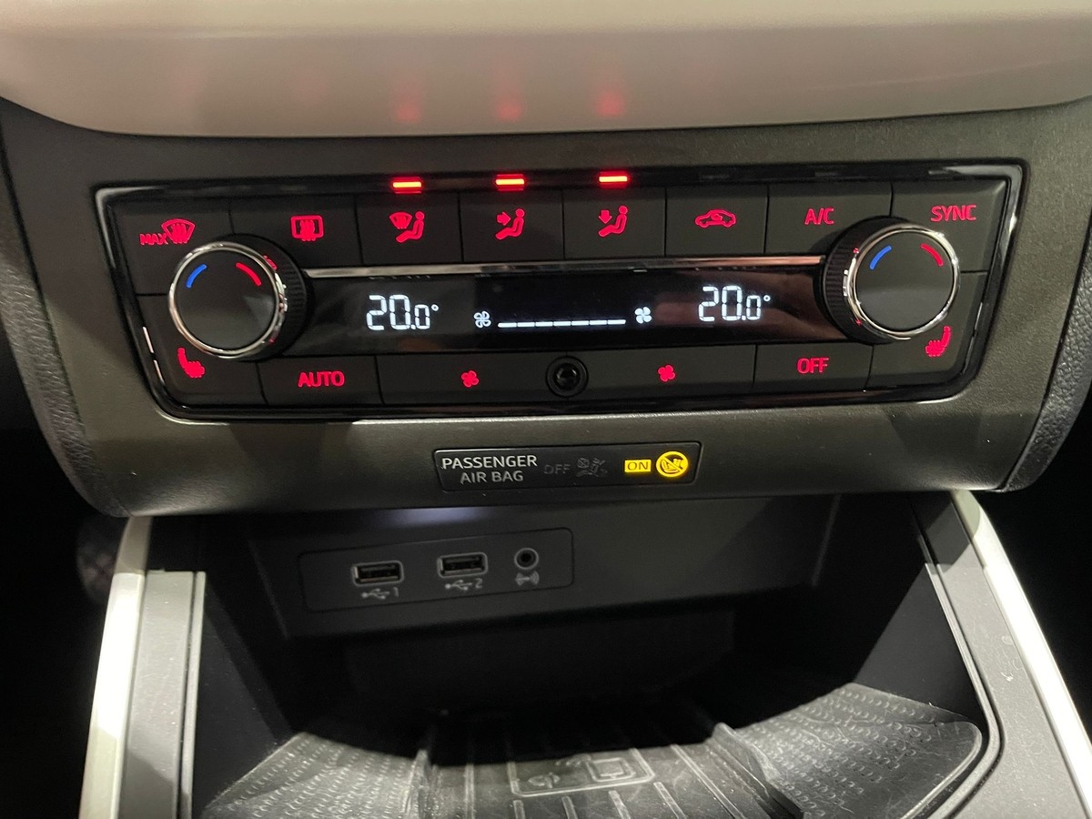 Seat Arona Xcellence 1.0TSI LED NAVI Kamera ACC