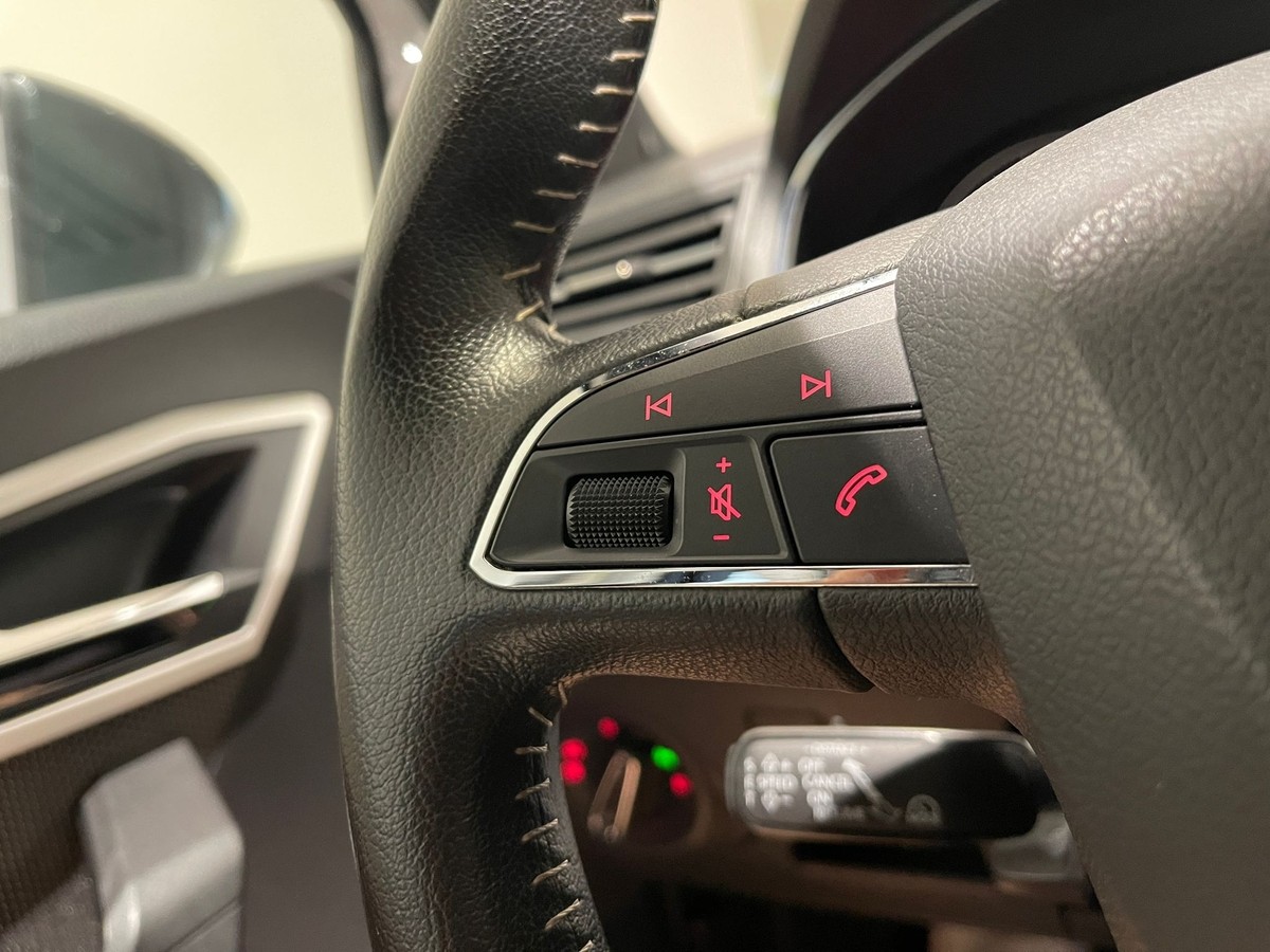 Seat Arona Xcellence 1.0TSI LED NAVI Kamera ACC