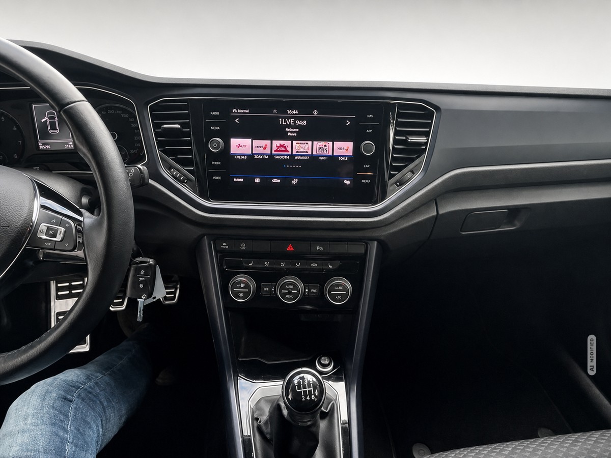 Volkswagen T-Roc 1.0 TSI United NAVI*ALU*SUNSET*PDC*SHZ*APP-CONNECT*WIN