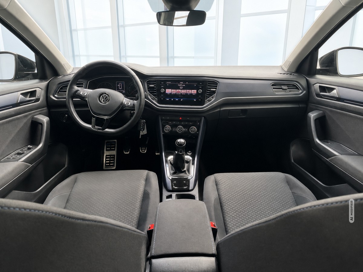 Volkswagen T-Roc 1.0 TSI United NAVI*ALU*SUNSET*PDC*SHZ*APP-CONNECT*WIN