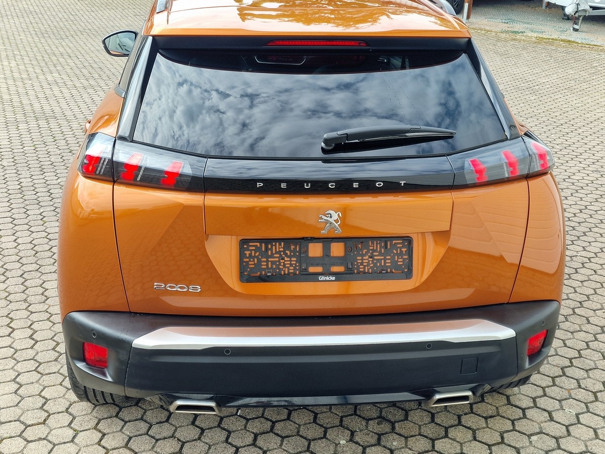 Peugeot 2008 PureTech 130 Allure*AHK*Navi*LED*DAB