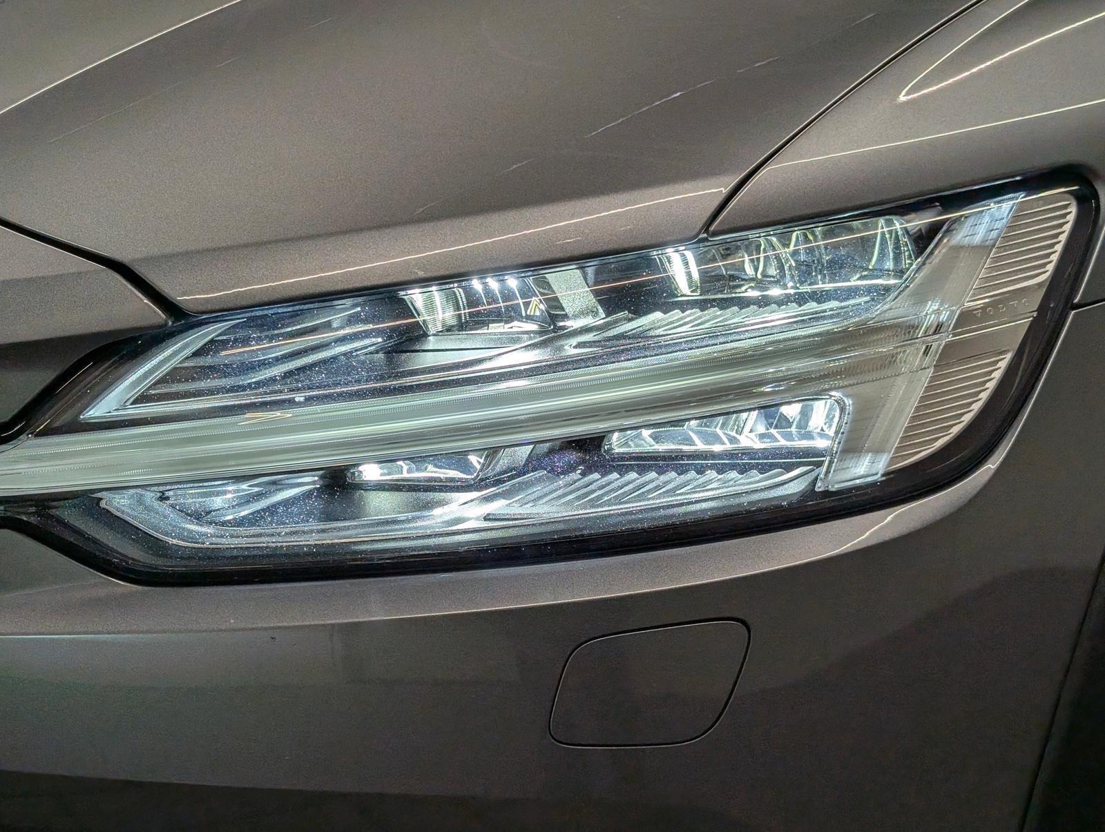 Volvo V60 Cross Country Pro AWD LED/Navi/H.-K./AHK/elH