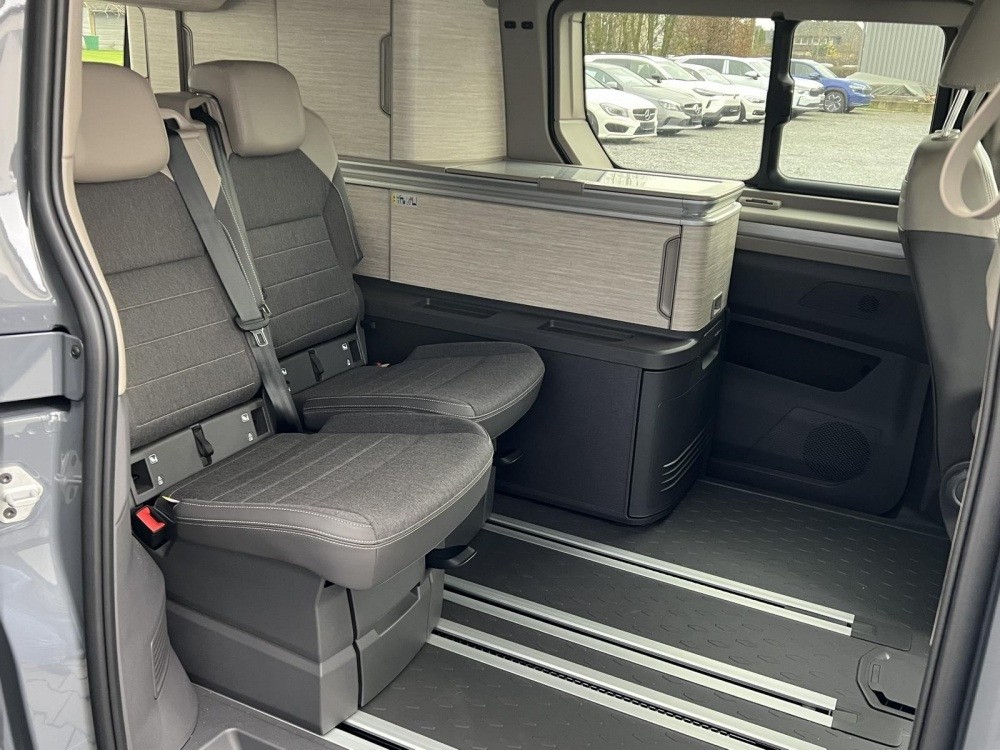 Volkswagen T7 California Coast 1,5 TSI eHybrid 4Motion DSG 180kW