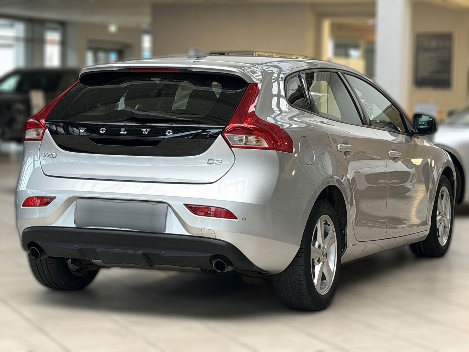 Volvo V40 D3 Kinetic*SHZ*AHK*NAVi*TPM*MFL*LMF*